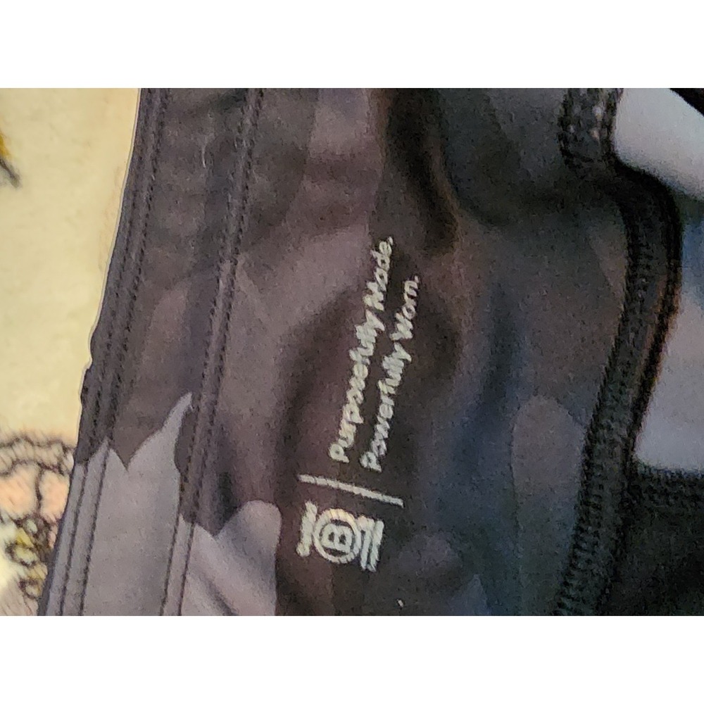 Athleta XS Petite Black Gray Camo Leggings Zip Pocket High Rise Crop Pants - Picture 9 of 11